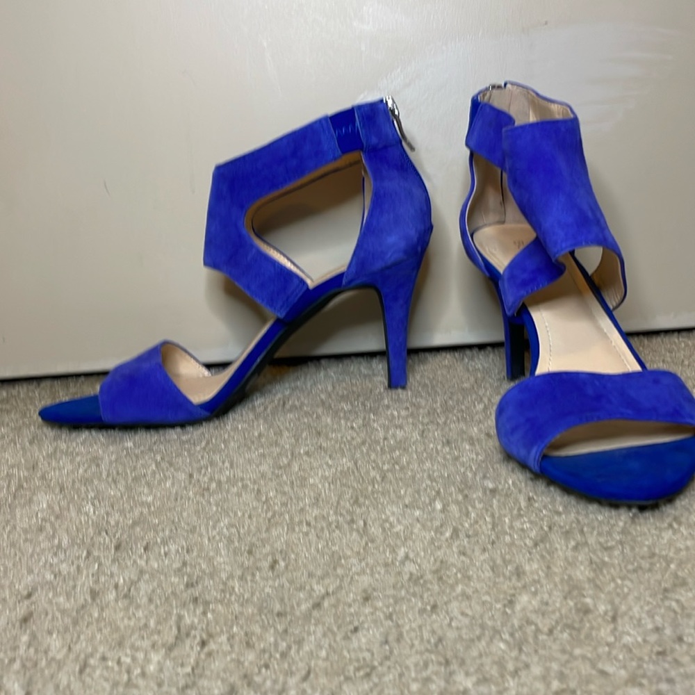 BCBG Electric Blue Sandals 2”